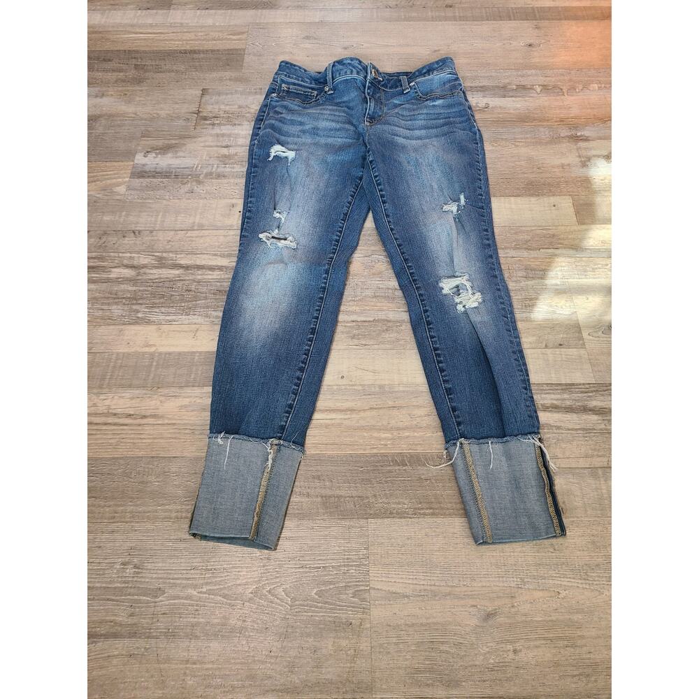 Maurices medium regular women's distressed skinny jeans